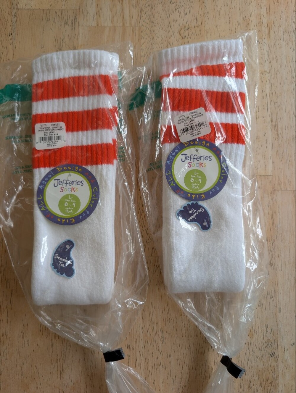 Jefferies Knee High Socks Vintage-look White Crew Socks with Orange Stripes NWT